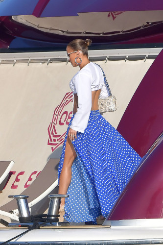 JLO-144467a7bd29430566.jpg