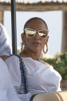 JLO-25bb2a7c442766d100